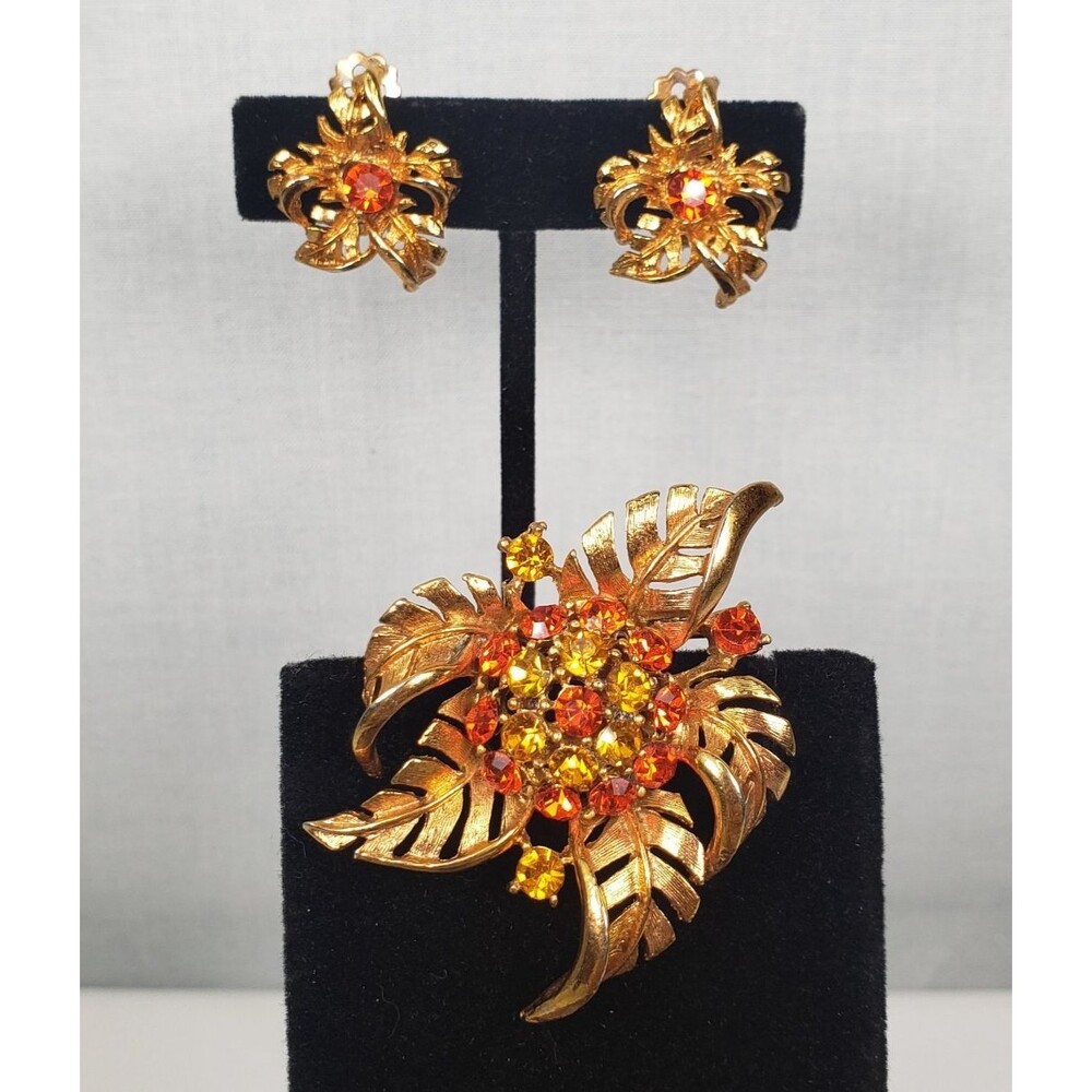 Vintage Flower Orange Yellow Crystal Rhinestone Leaf Brooch Clip On Earring Set - Picture 3 of 16